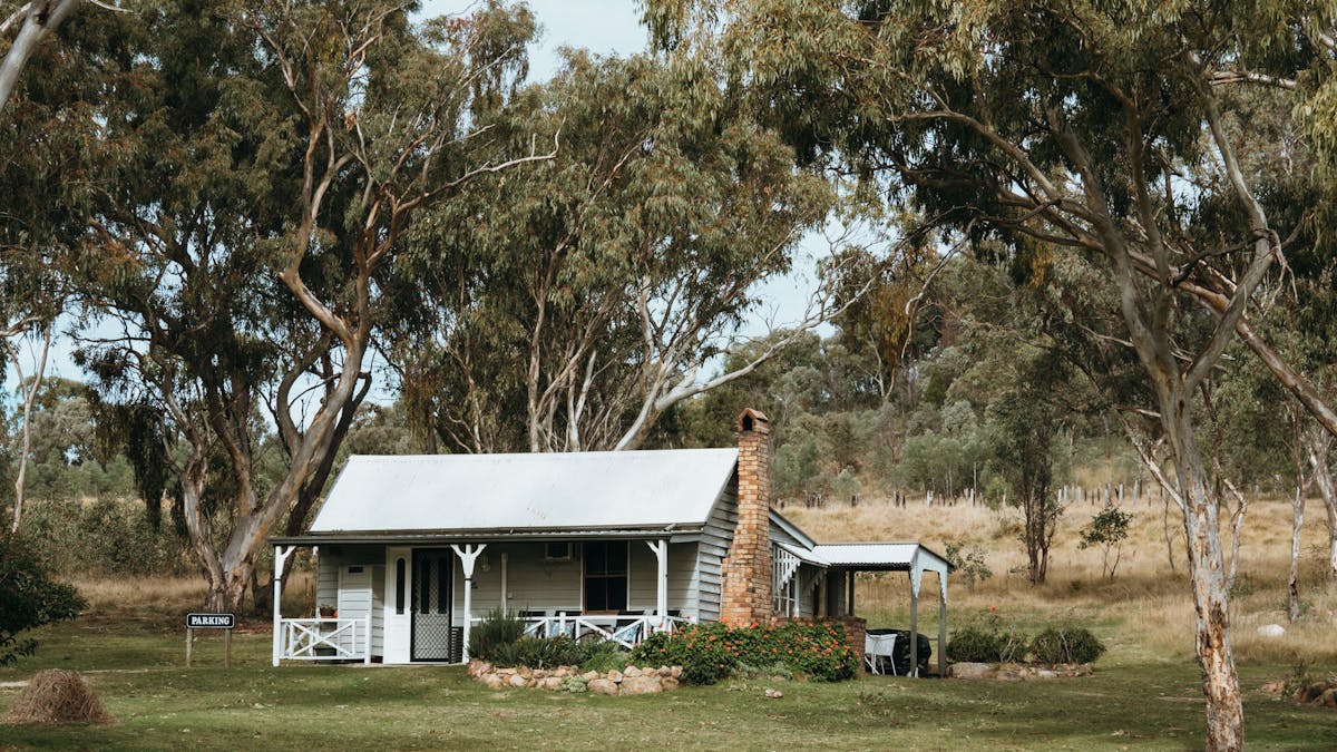 Blue Wren Cottage. Peaceful. Secluded. 2 bedrooms ensuited. Free wifi Blue Wren Cottage. Peaceful. Secluded. 2 bedrooms ensuited. Free wifi