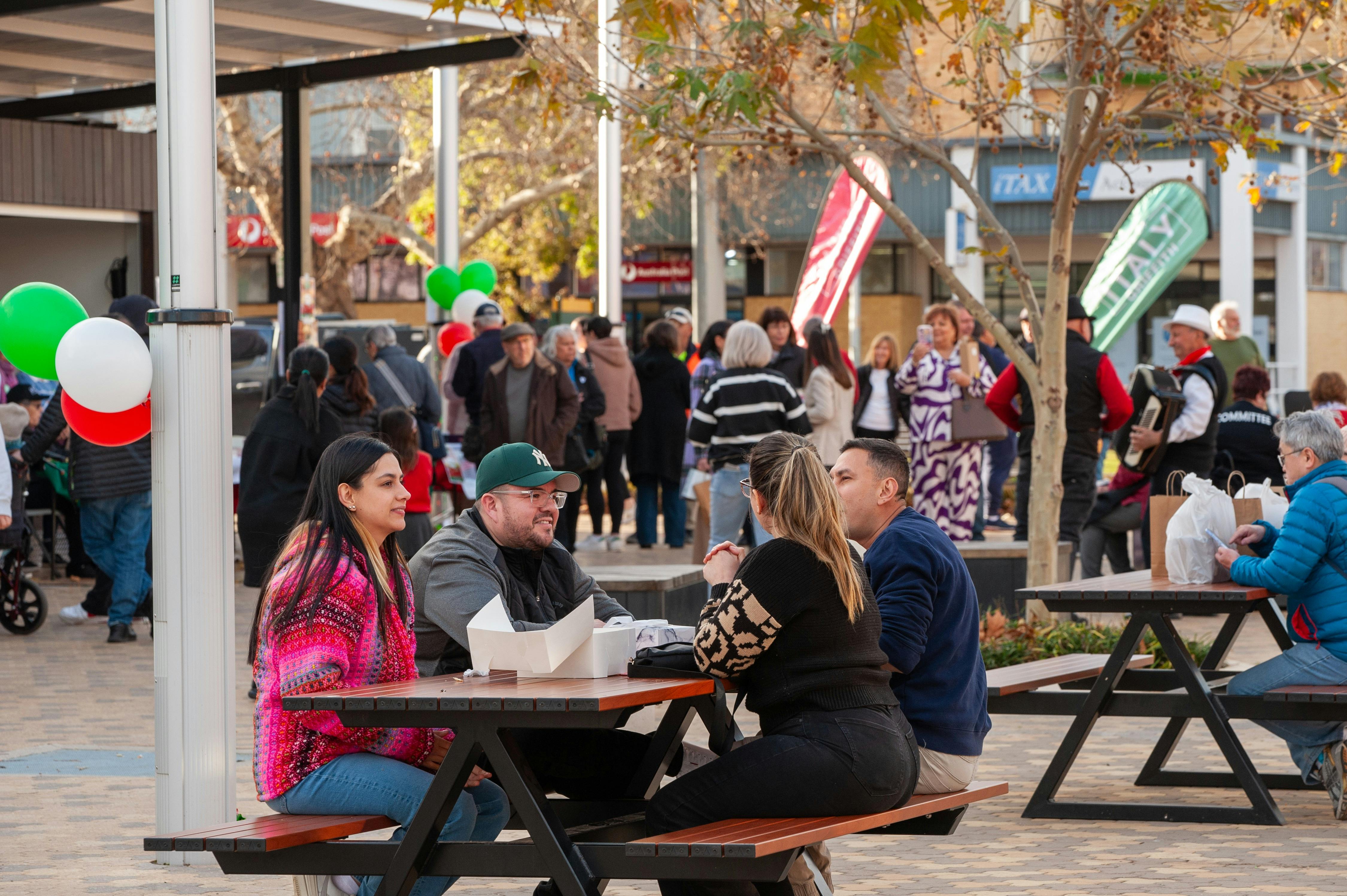 Markets - People Eating