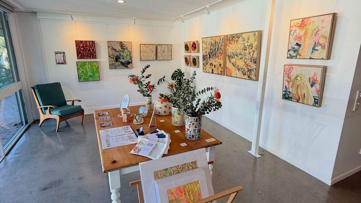 art on walls of gallery art gallery in currumbin