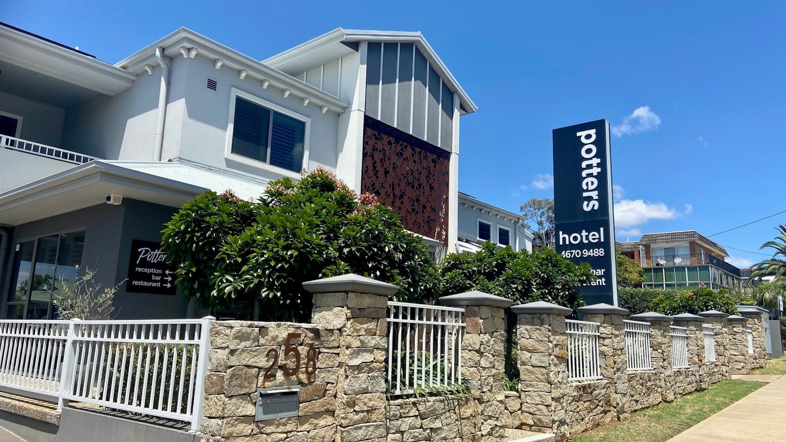 Potters Hotel Potters Hotel