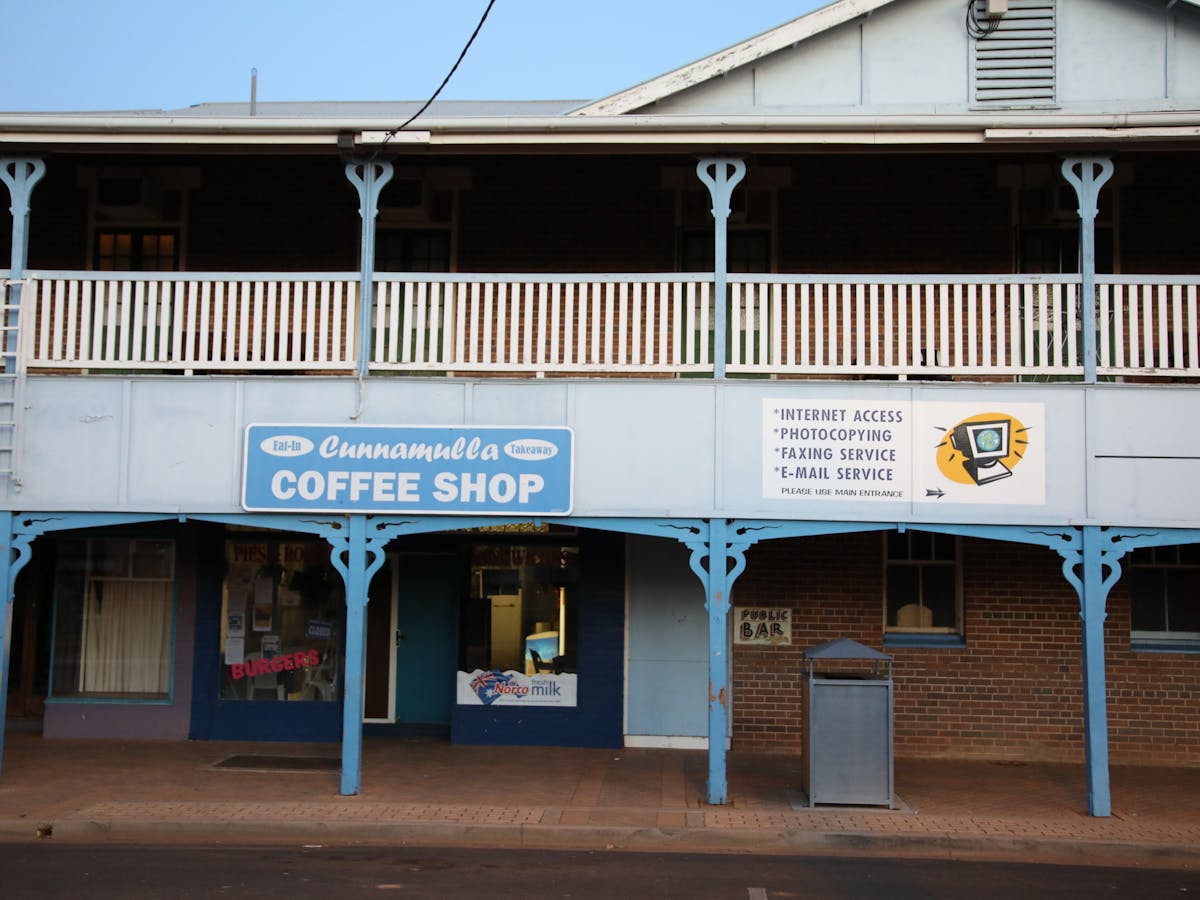 Cunnamulla Coffee shop . Cunnamulla Coffee shop .