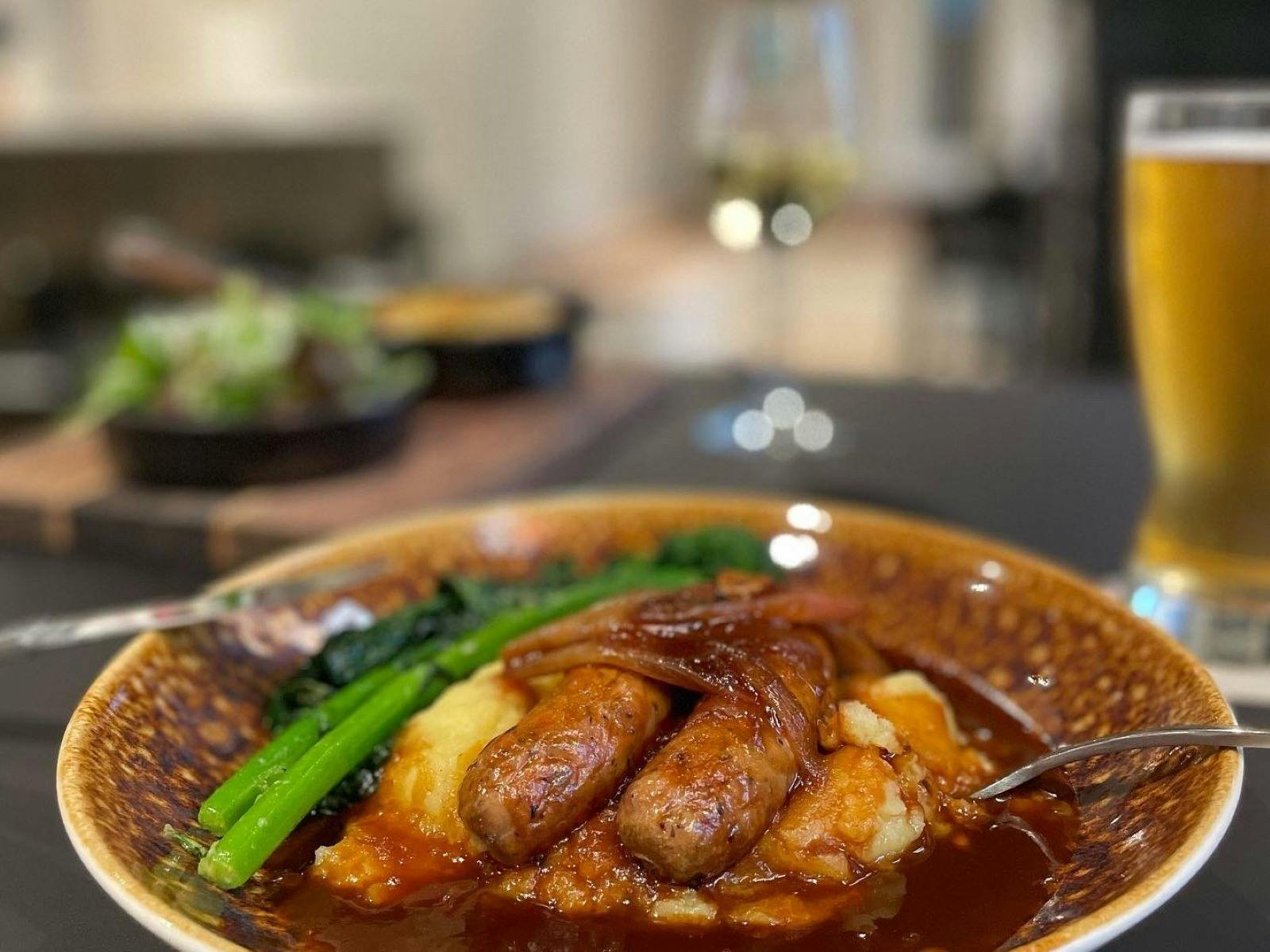 Granite Bar bangers and mash at The Trawool Estate