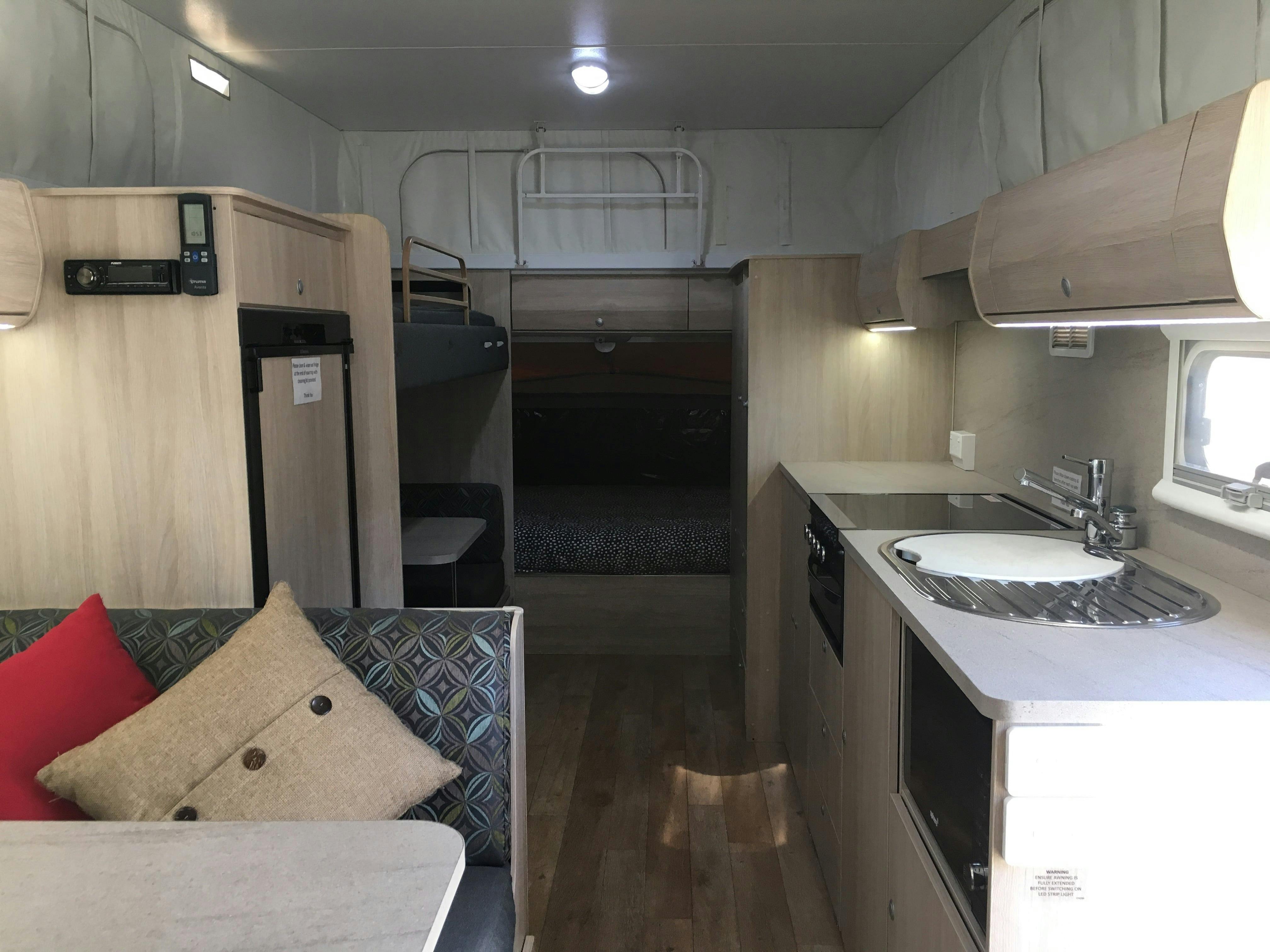 Roomy and comforatable Jayco Expanda 8 berth