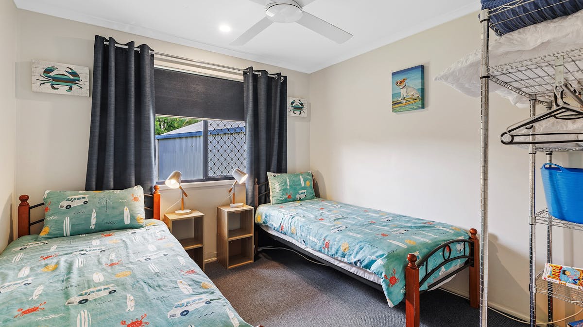 3rd Bedroom - 2 x Single Beds