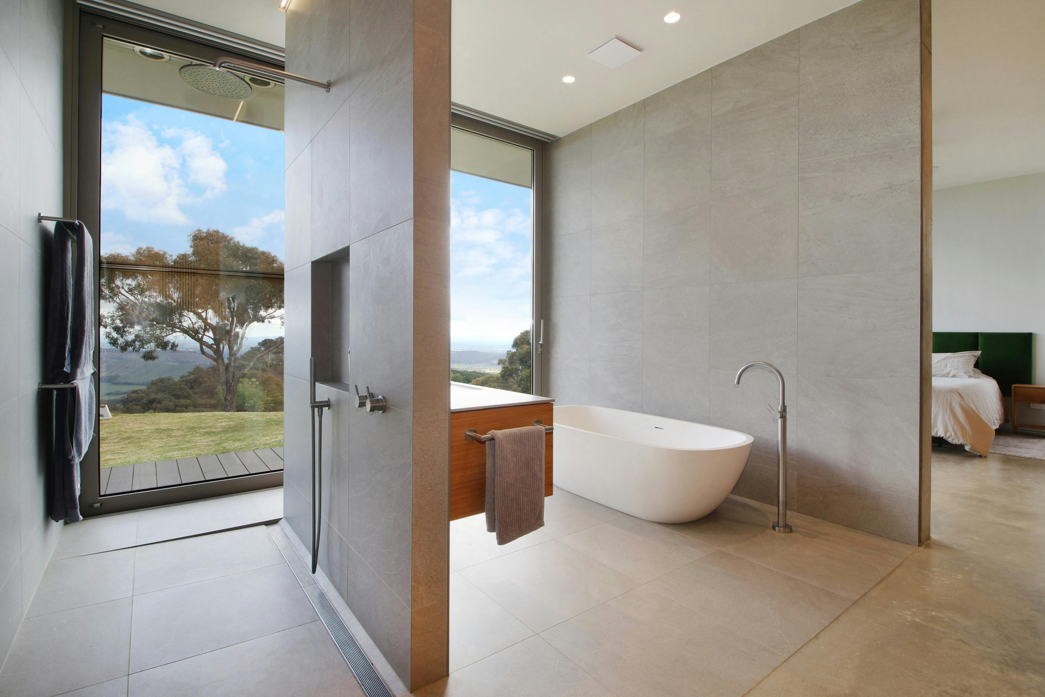 Main bedroom ensuite