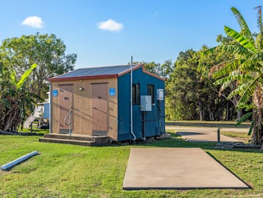 Ensuite Powered Grass Site