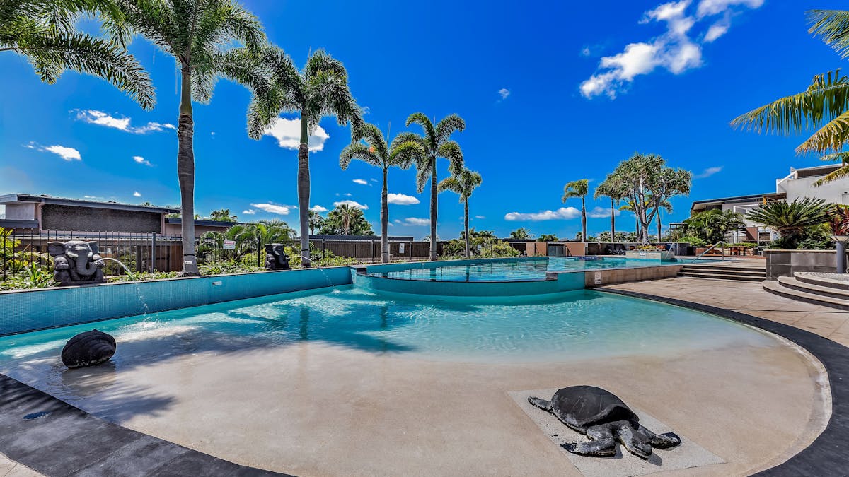 swimming pool