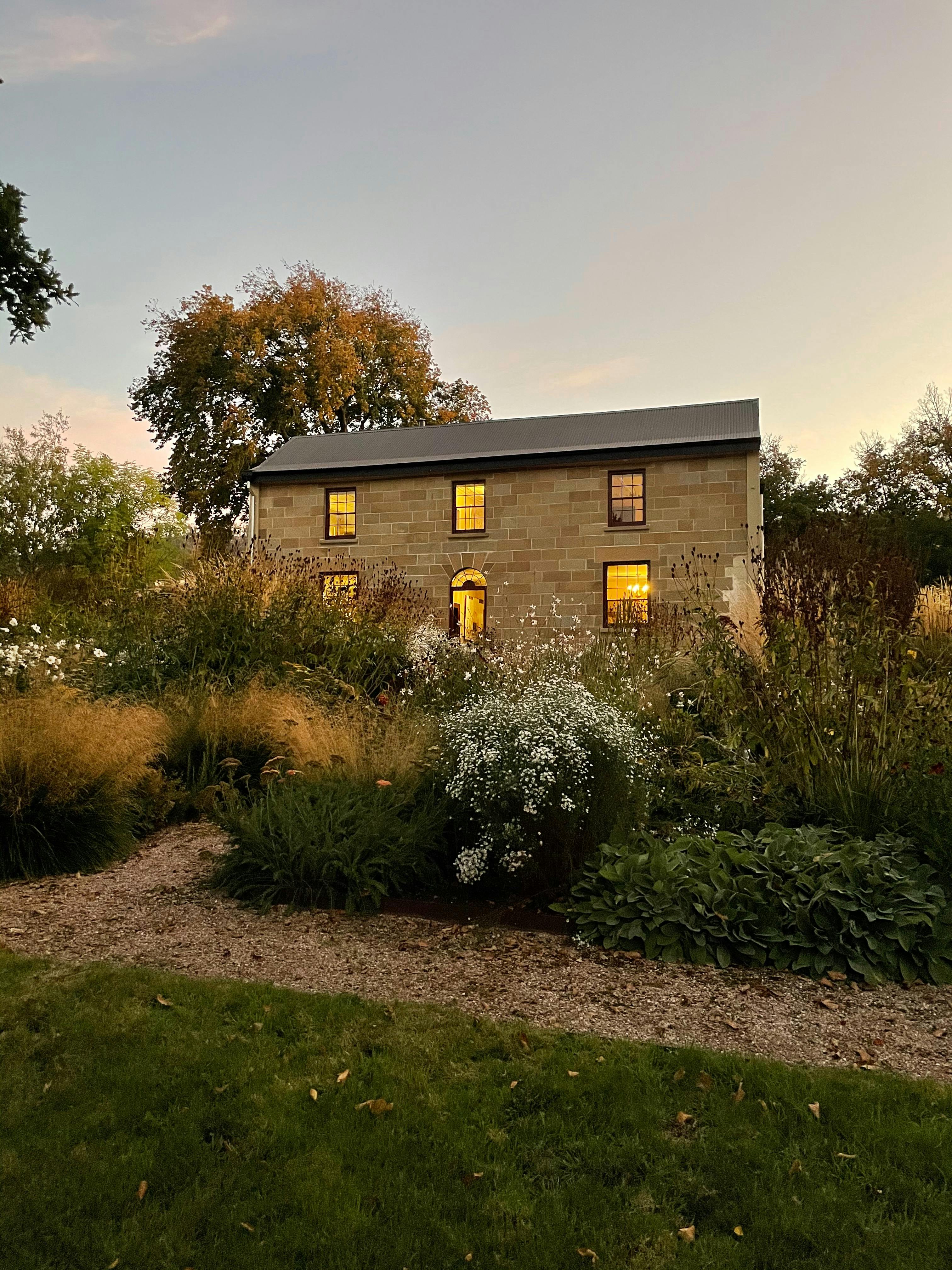 Glover Country House Tour and Self-Guided Walk