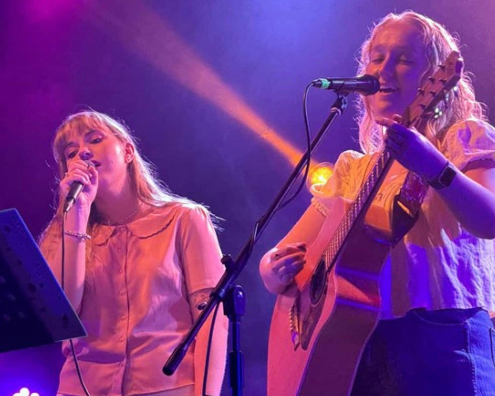 Saffron Punch accoustic duo