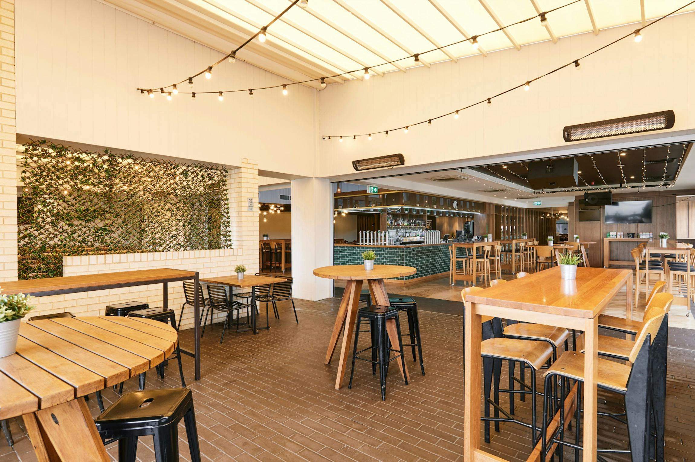 The Brahma Lodge Hotel - Alfresco