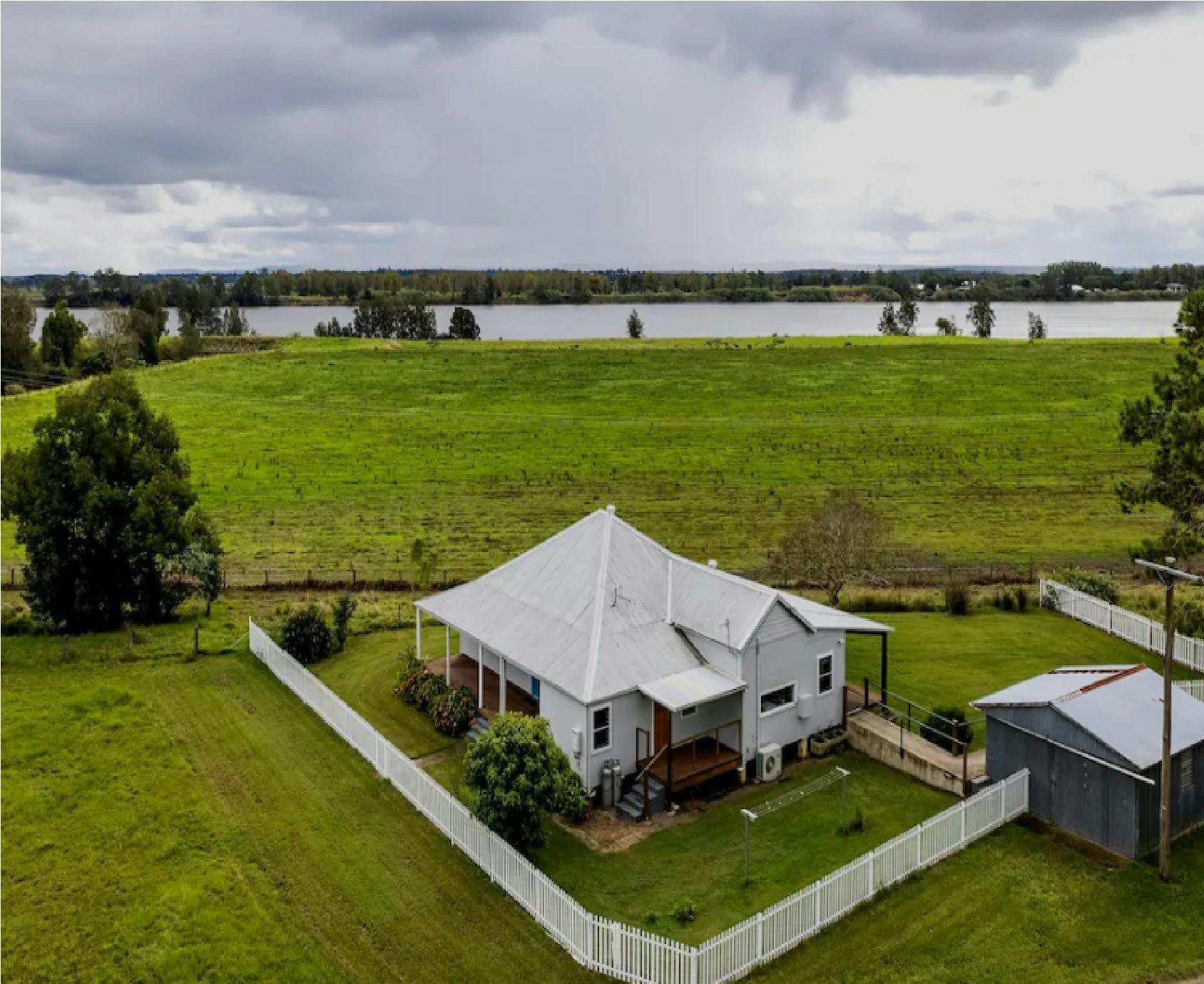 Swan Creek Cottages - Lucerne Up