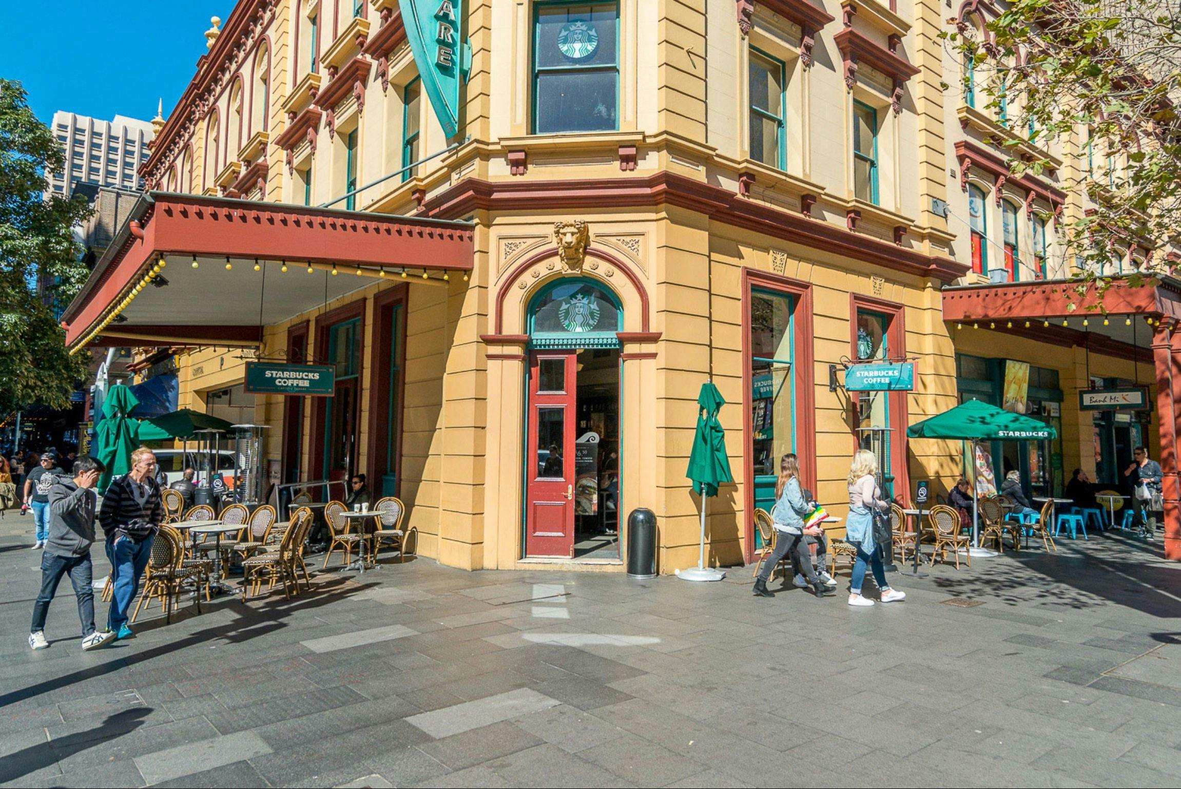 캐피톨 스퀘어 스타벅스 커피