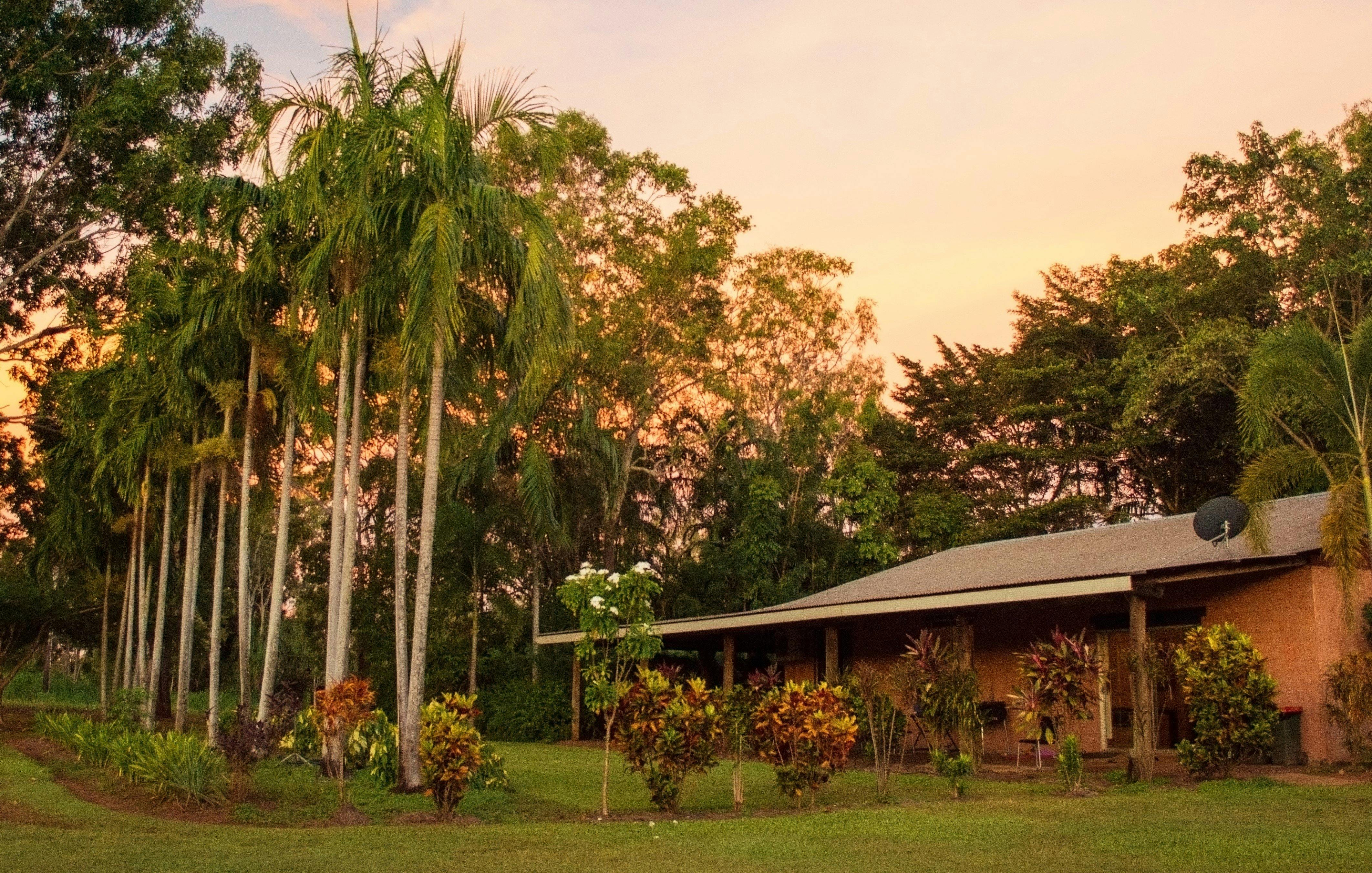 Homestead - 3 Bedroom House at Sunset
