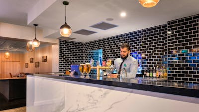 The Edge Restaurant and Bar