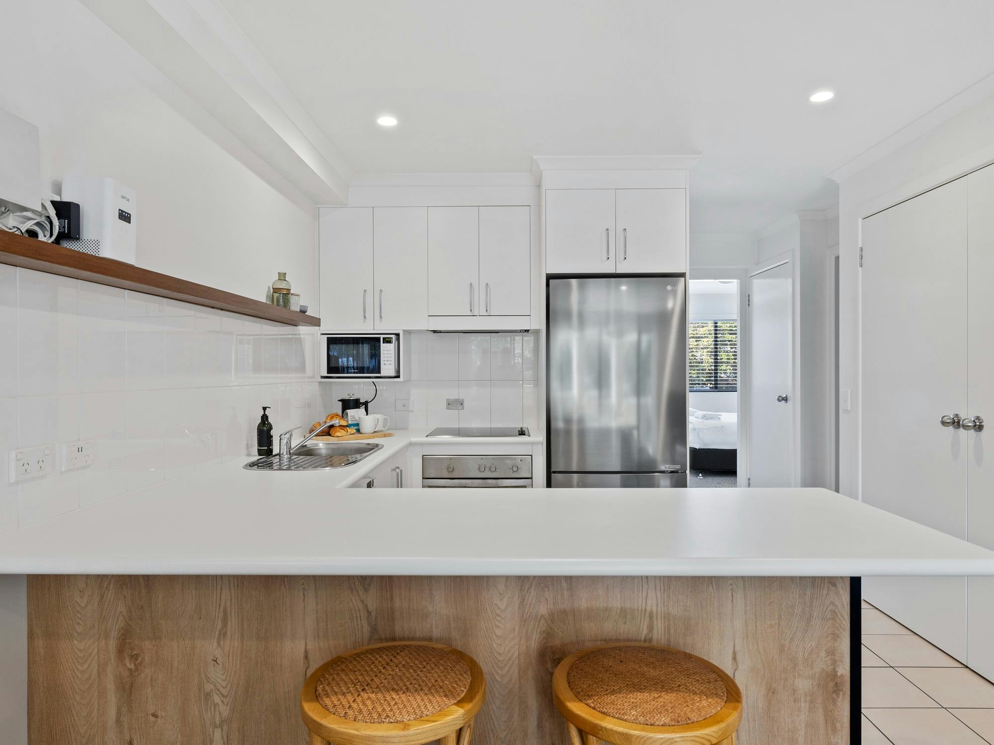 Kitchen with breakfast bar