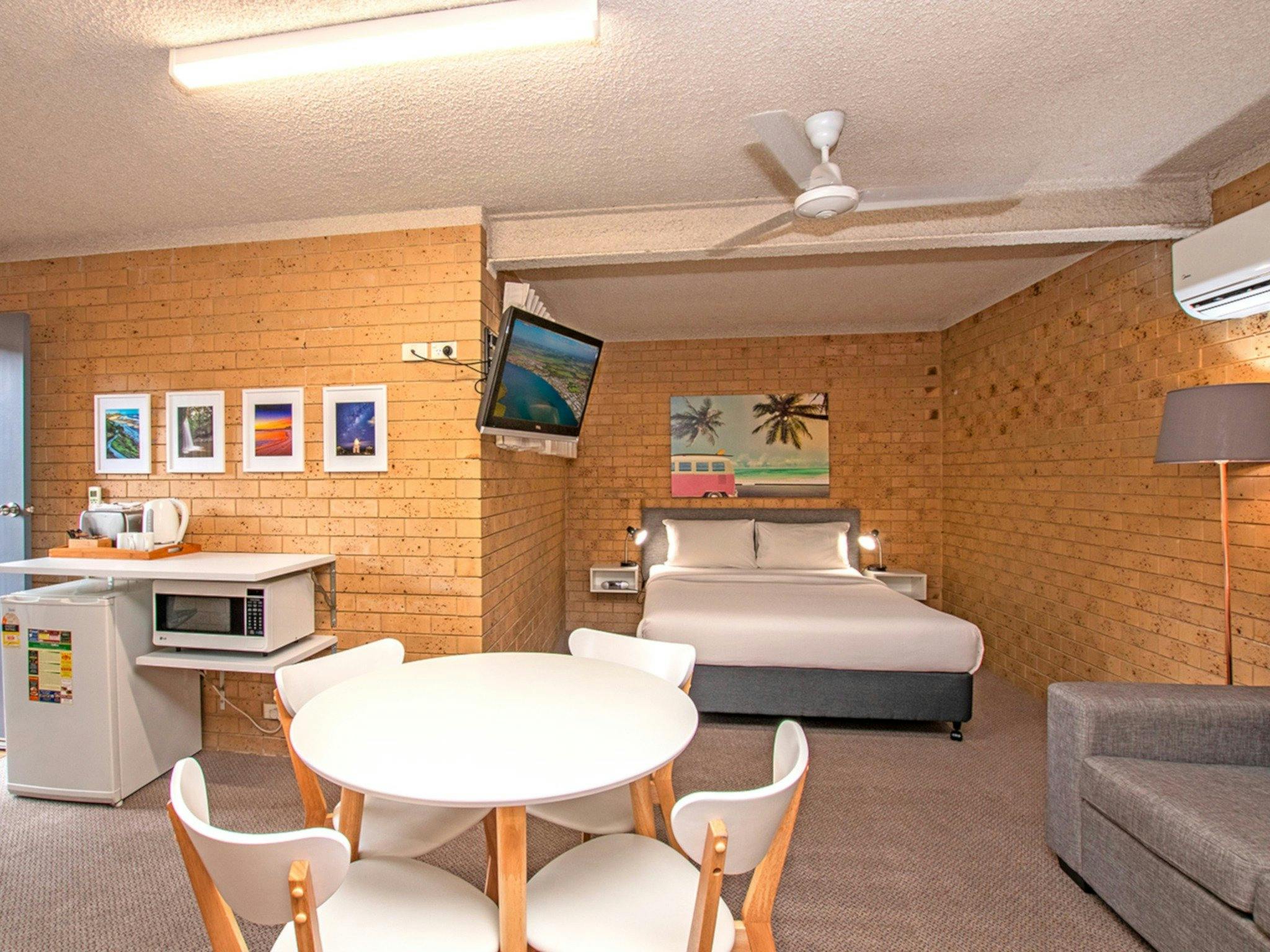 Coast Inn Motel Interior of room