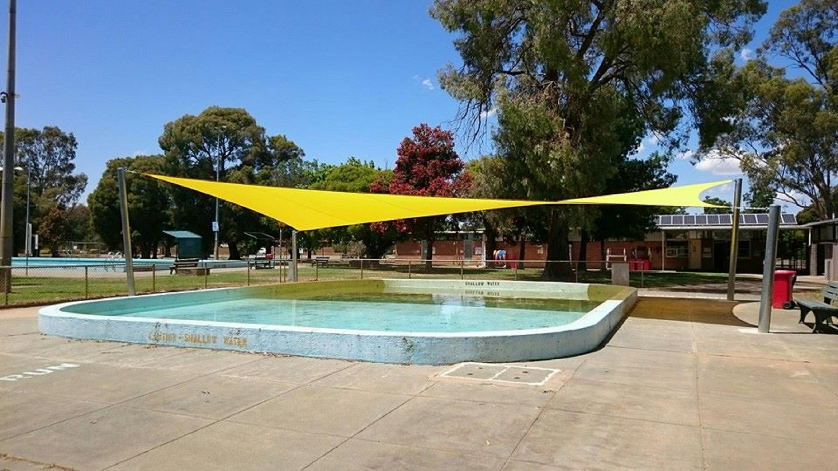 Nathalia Outdoor Swimming Pool