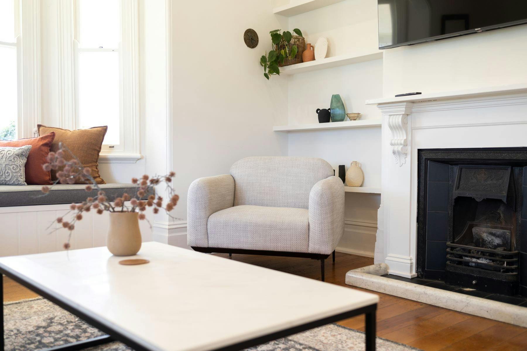 Lounge area at Ravensthorpe Estate