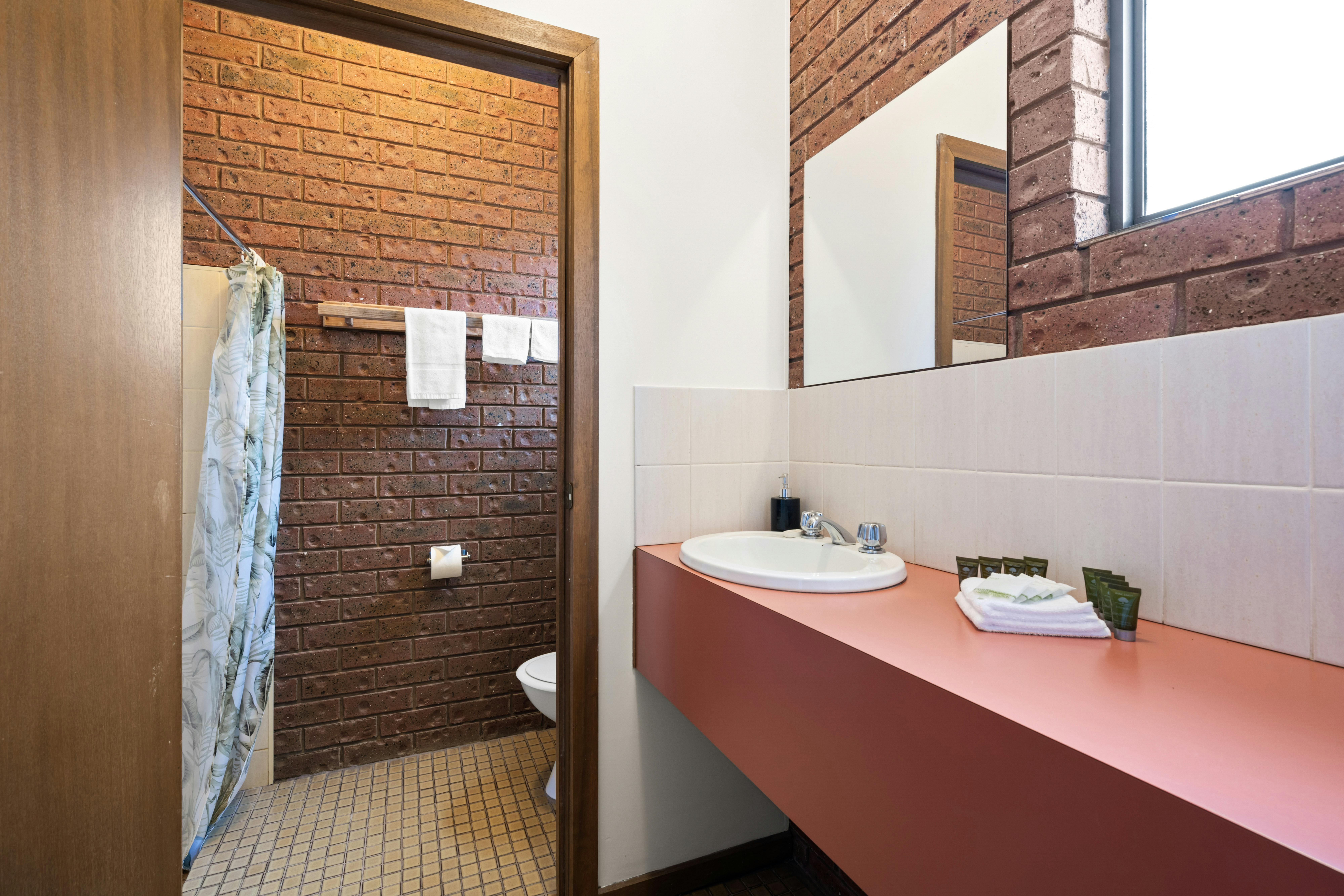 the Harrietville Snowline hotel