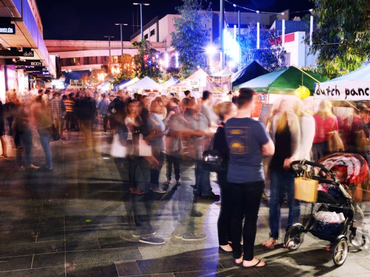 Crown St Night Market