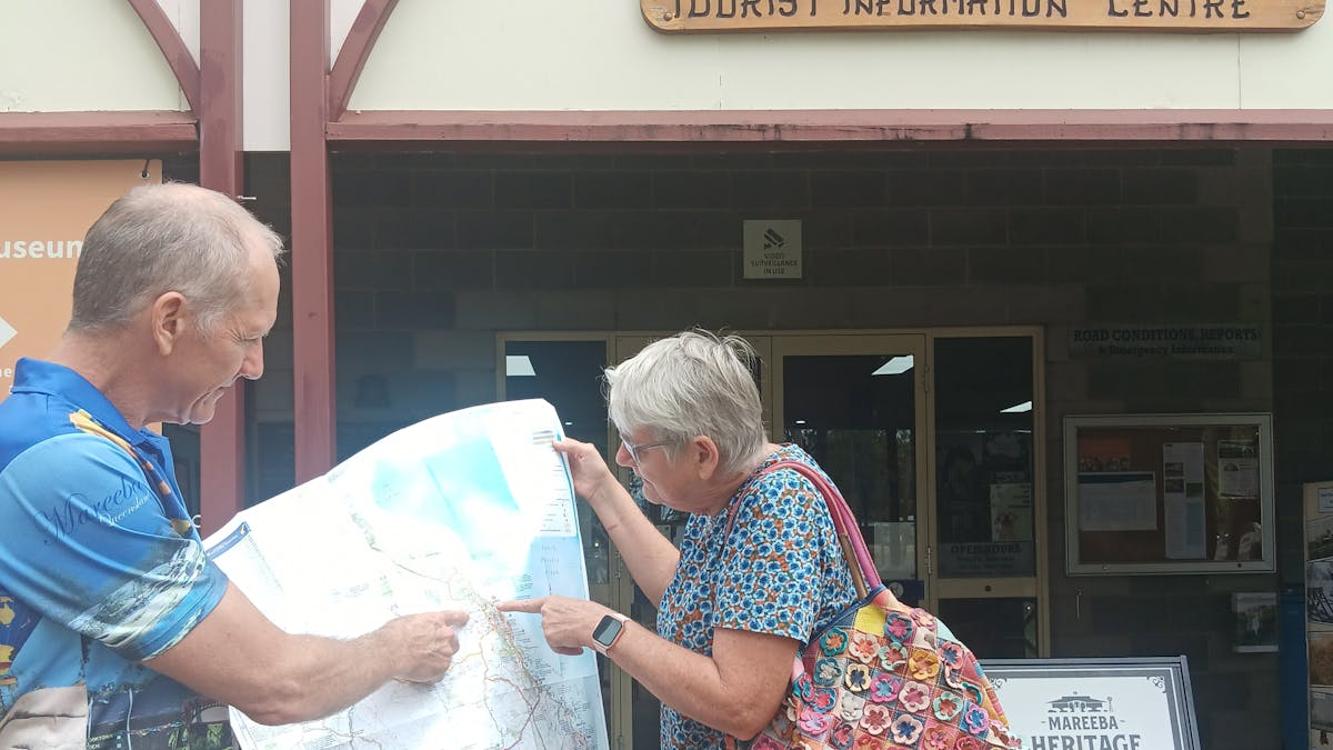 VIC Volunteer assisting Public