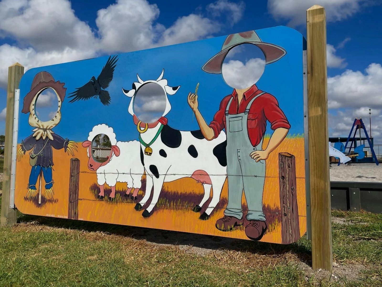 Face in a hole mural at Warooka Playground, artist Jason Swales