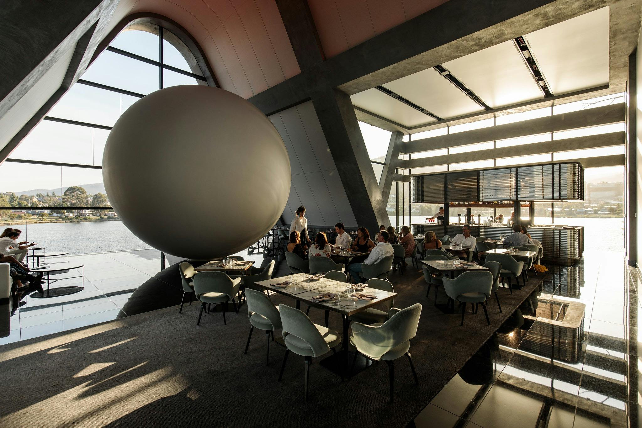 Faro Bar + Restaurant