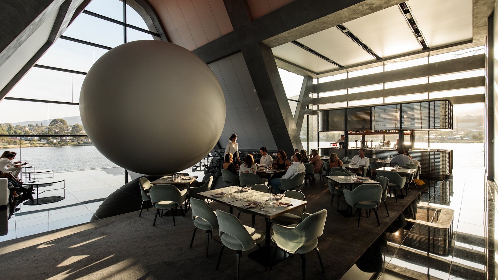 Faro Bar + Restaurant