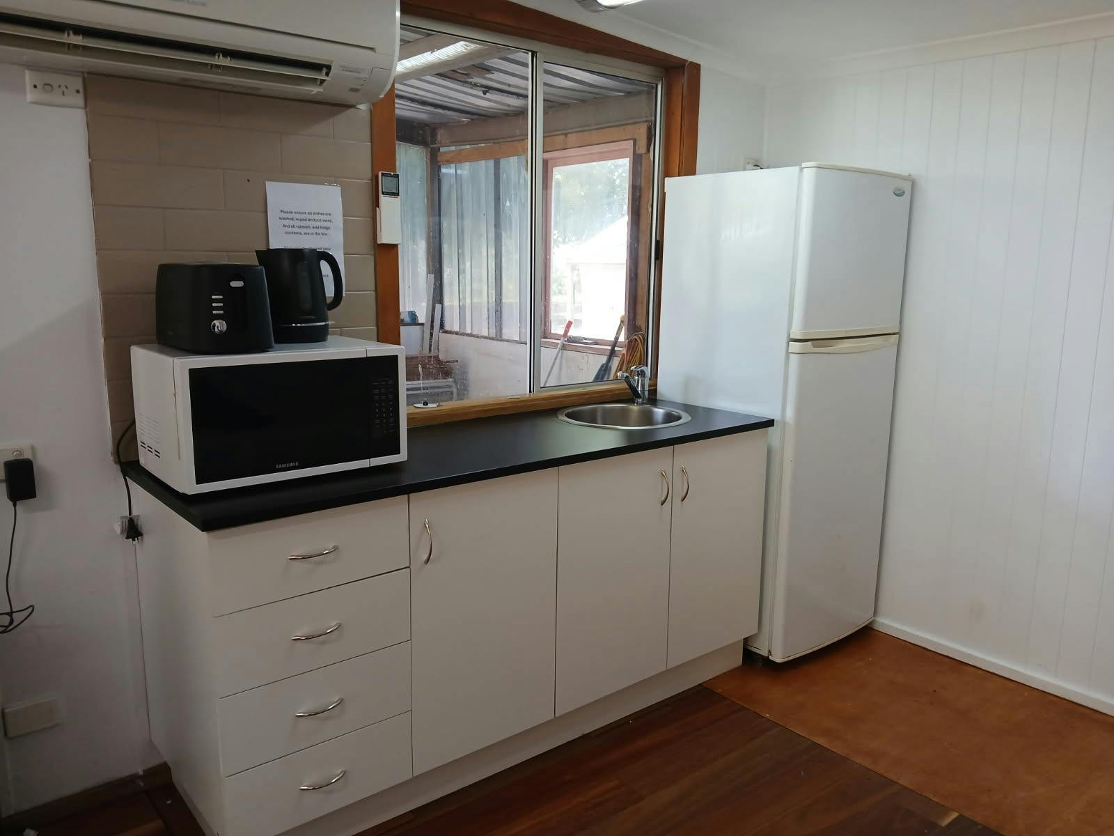 Rose Retreat Kitchen