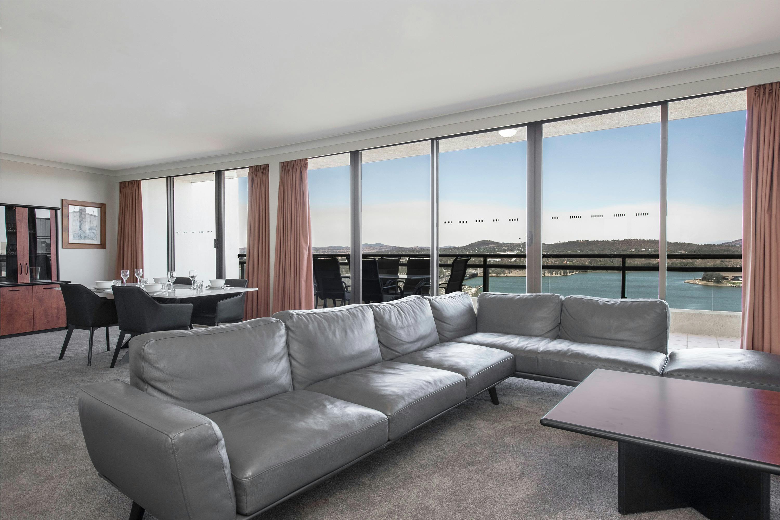 BreakFree Capital Tower - 3 Bedroom 2 Storey Penthouse