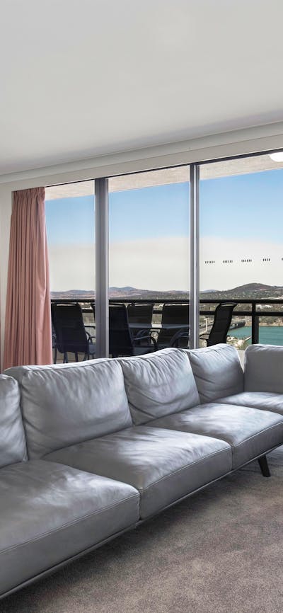 BreakFree Capital Tower - 3 Bedroom 2 Storey Penthouse