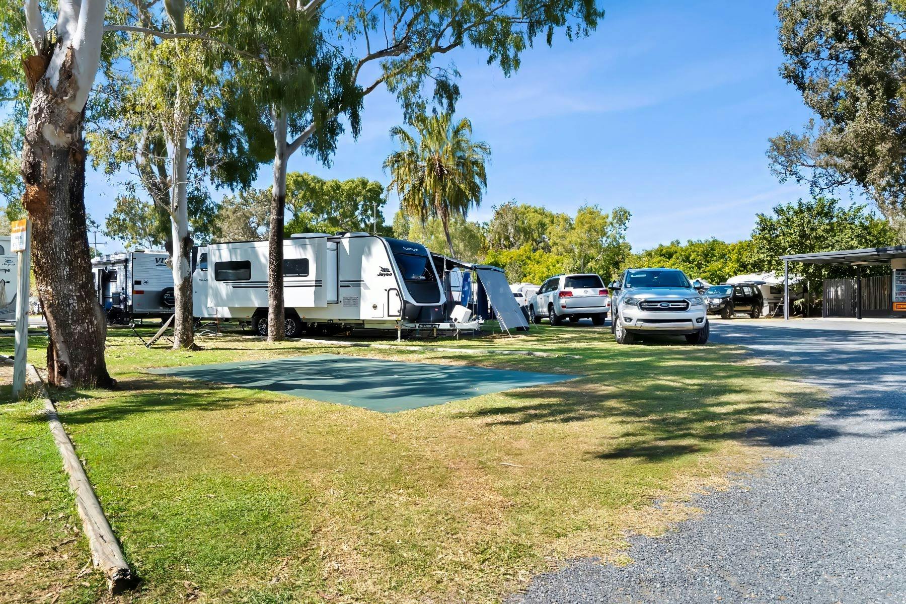 Large Powered Grass Site