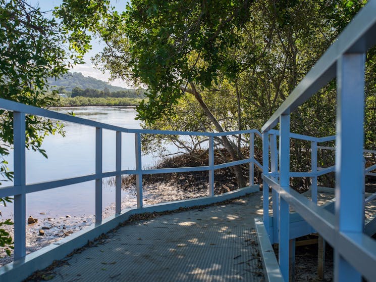 Tweed Coast Holiday Parks  Hastings Point - Creek Access Walkway