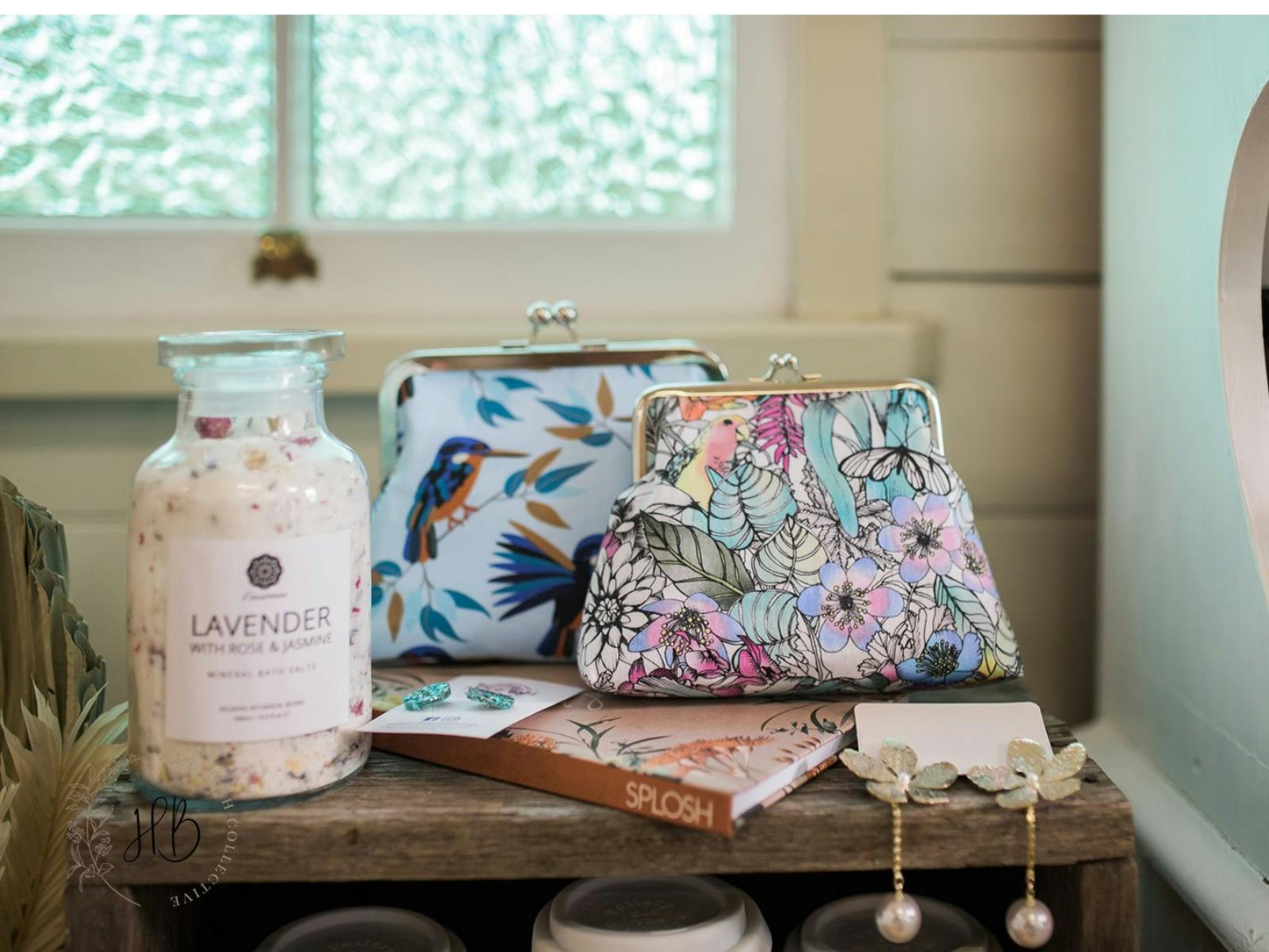 Gifts & Fashion Accessories