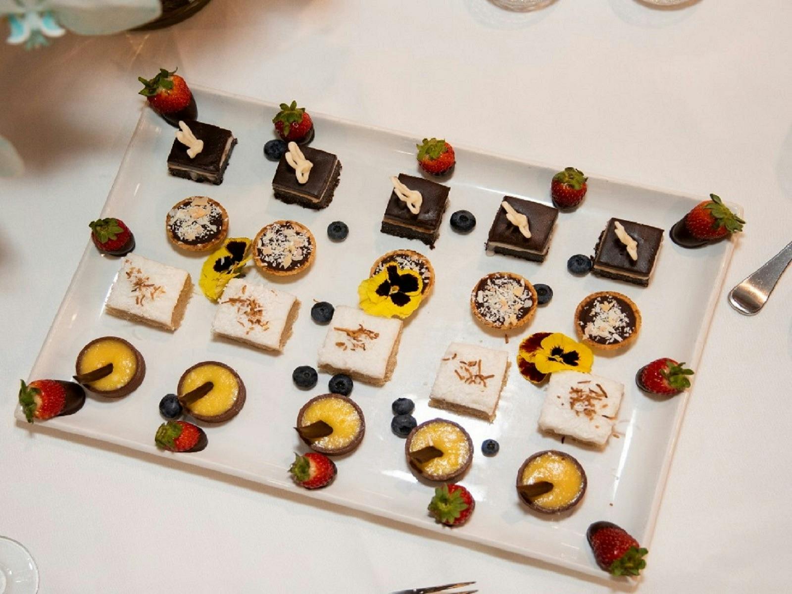 糕點拼盤