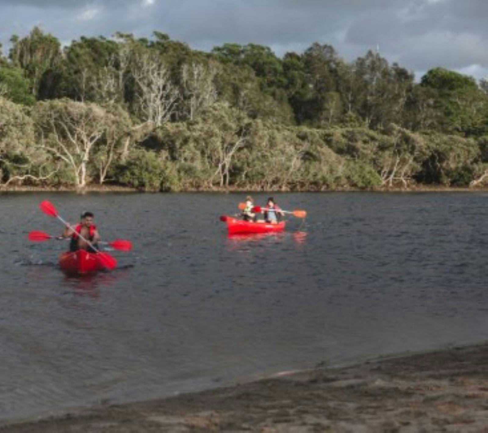 People in canoes on Minnamurra River