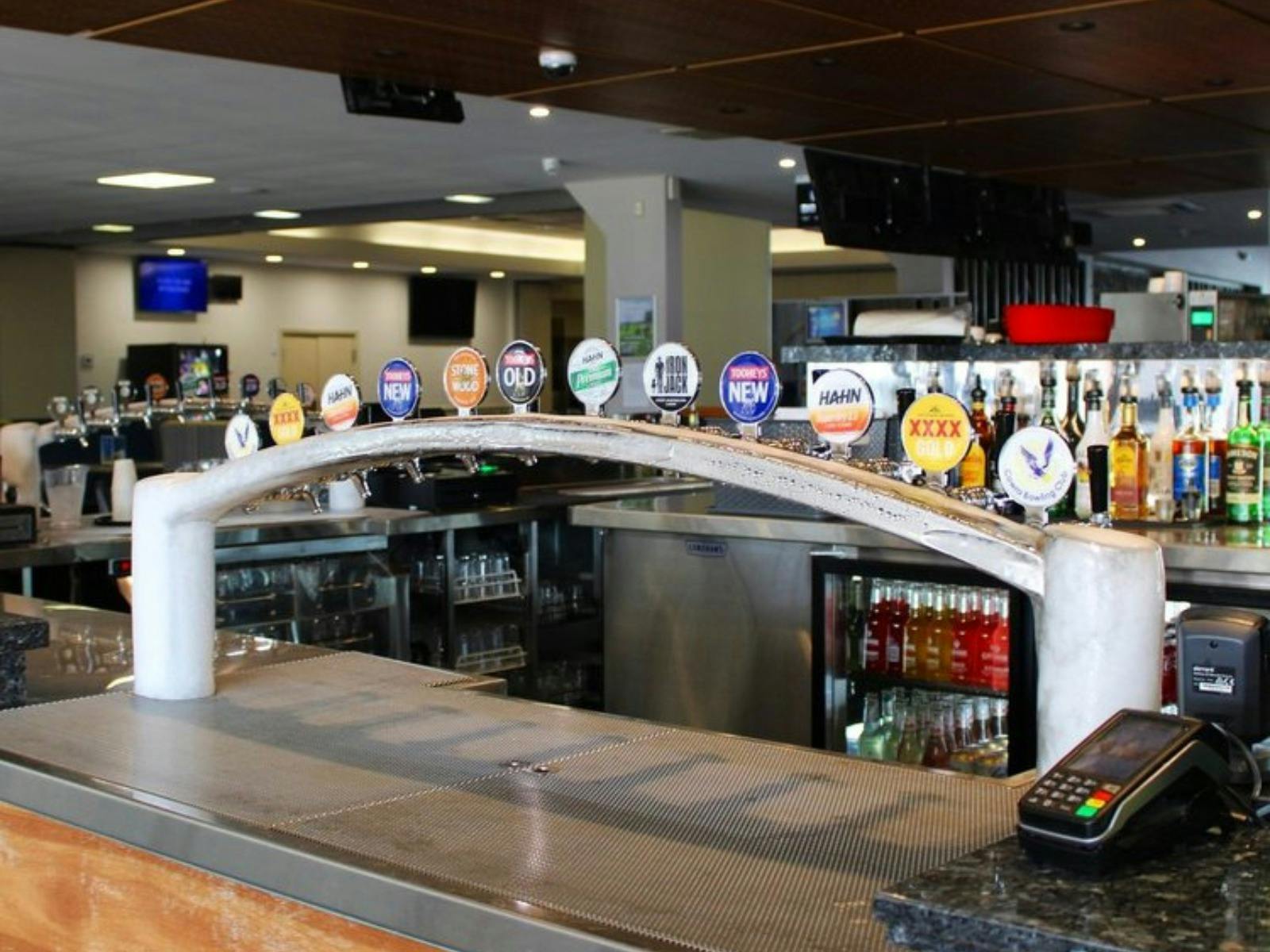 COWRA BOWLING & RECREATION CLUB