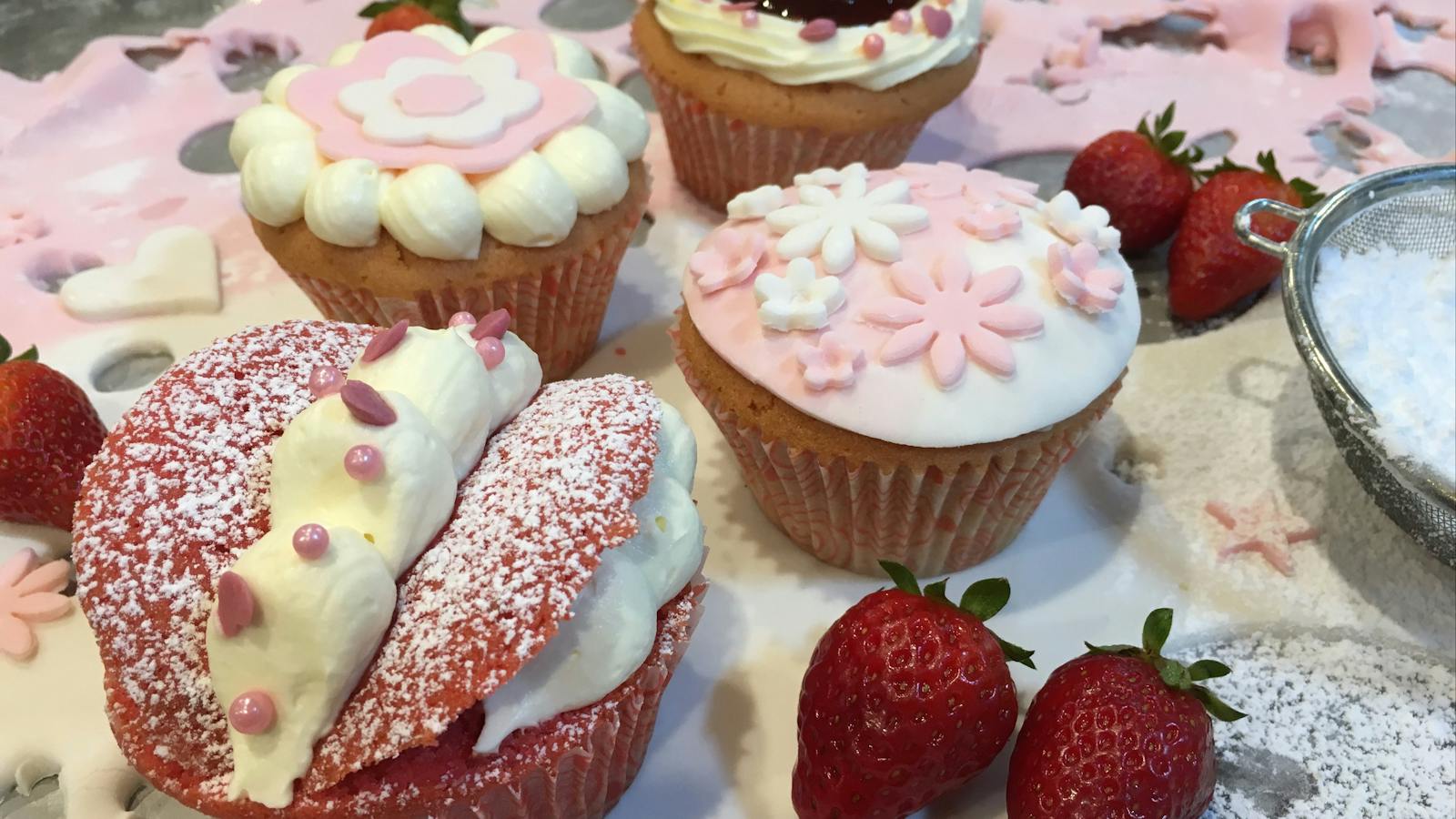 hens cupcake