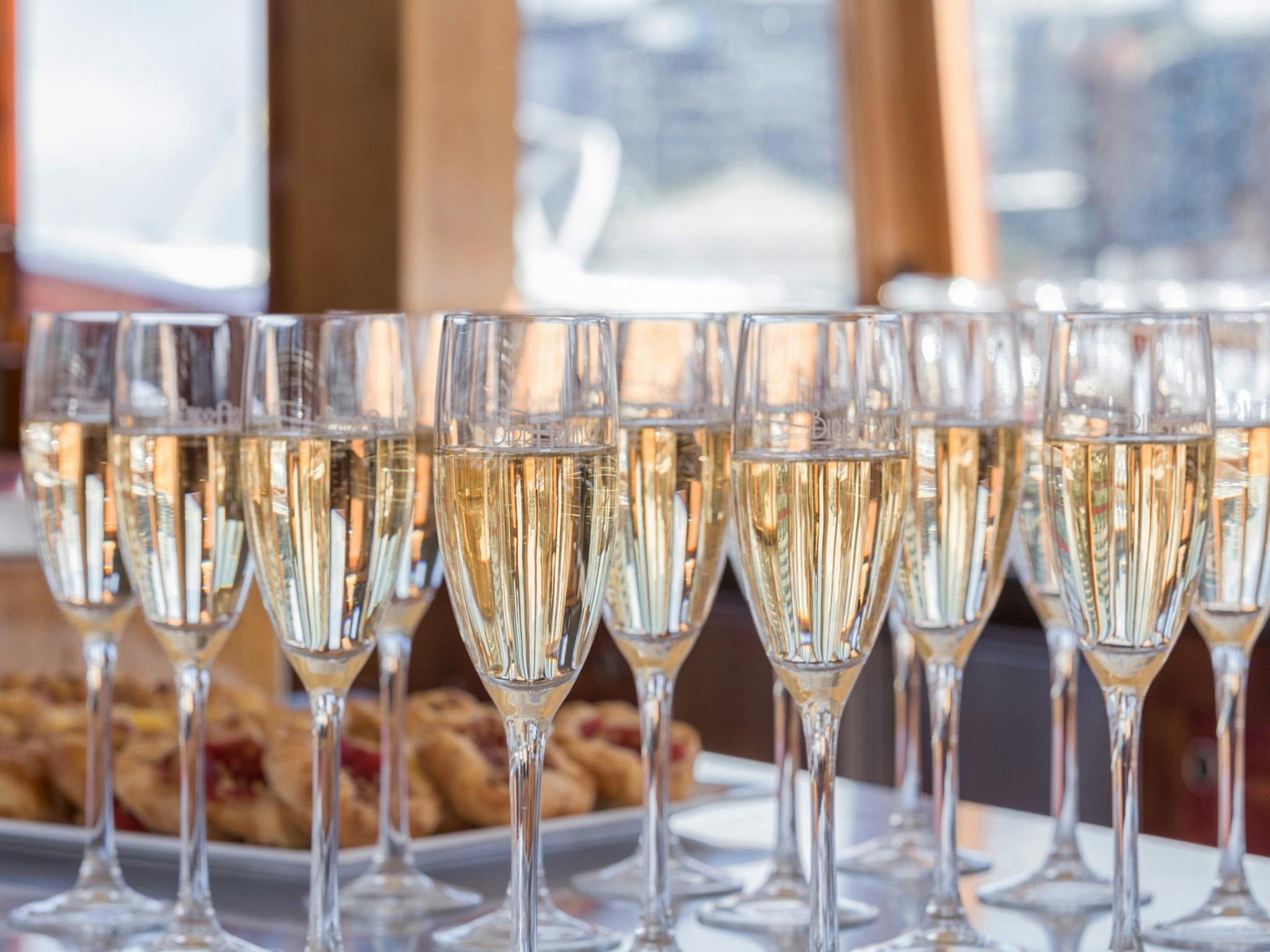 Spring Racing Transfers to Flemington Racecourse