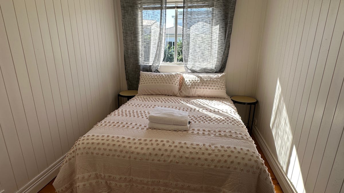 Bedroom with double bed