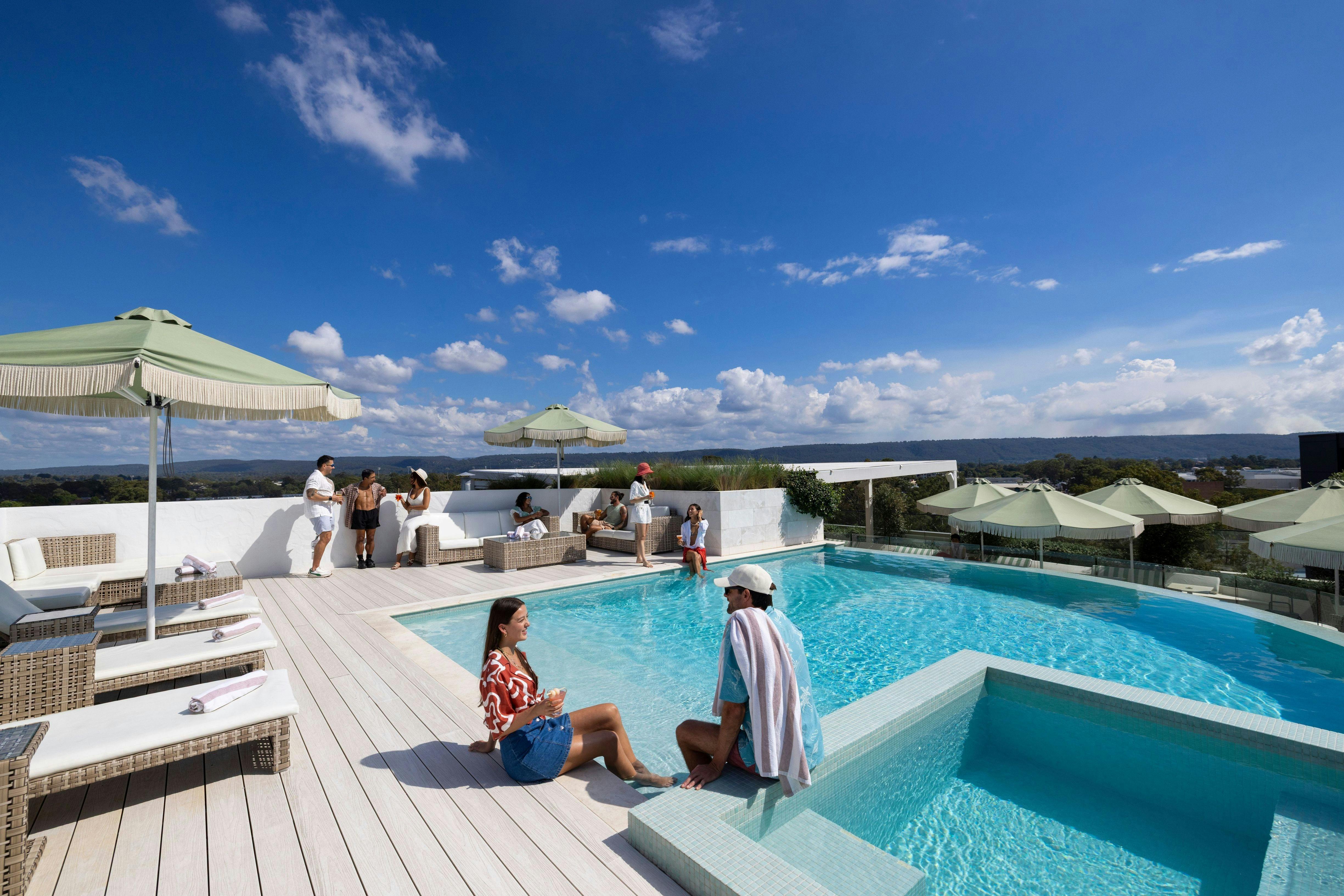 Theo's Rooftop Bar