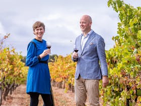 Scavenger Hunt Walk & Wine Experience