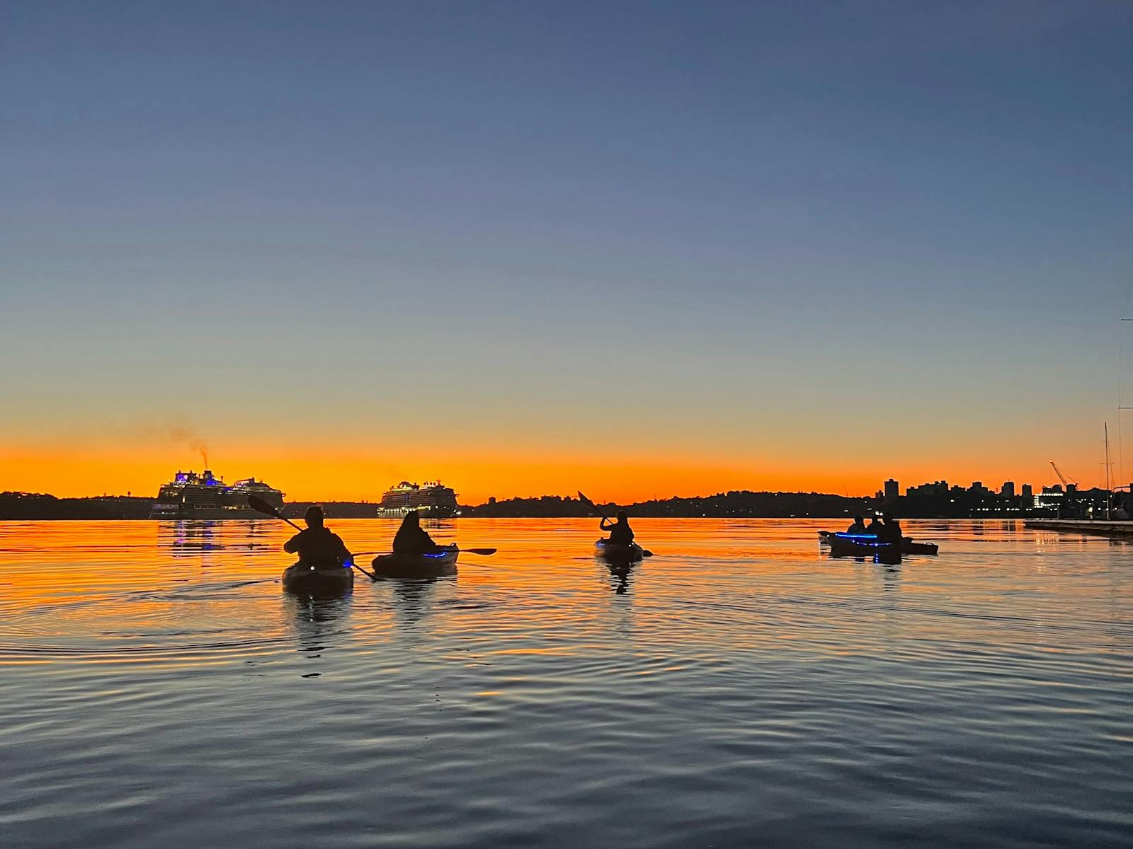 シドニー ハーバーの日の出の息をのむような色