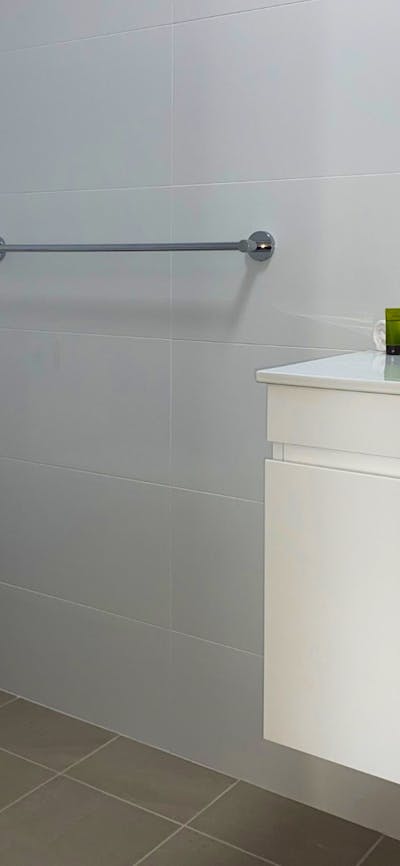 Bakehouse Motel Bathroom