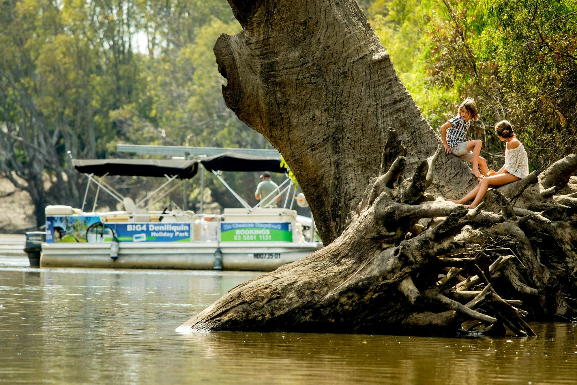 BIG4 Deniliquin Pontoon Boat Hire