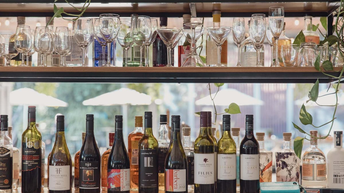 Park & Cove Bar