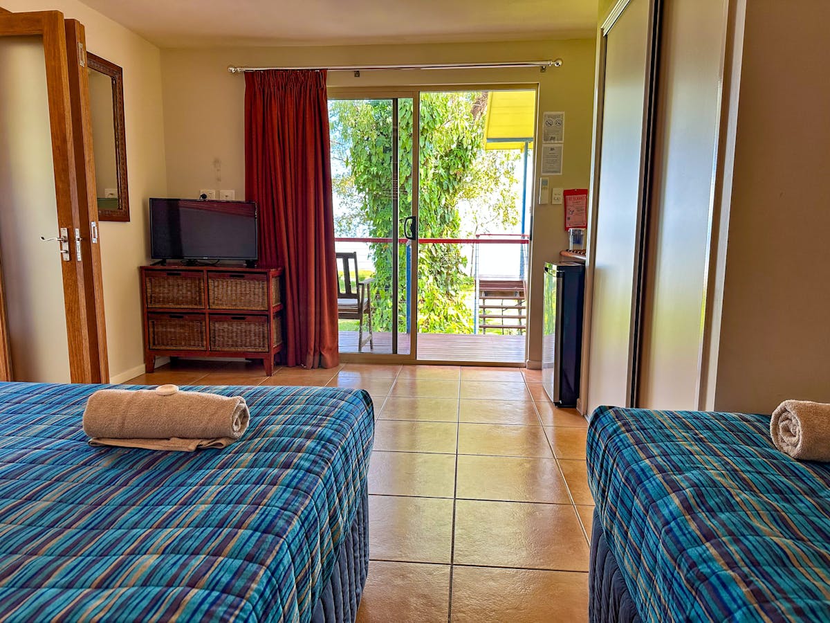 Beachfront Lodge Room 1