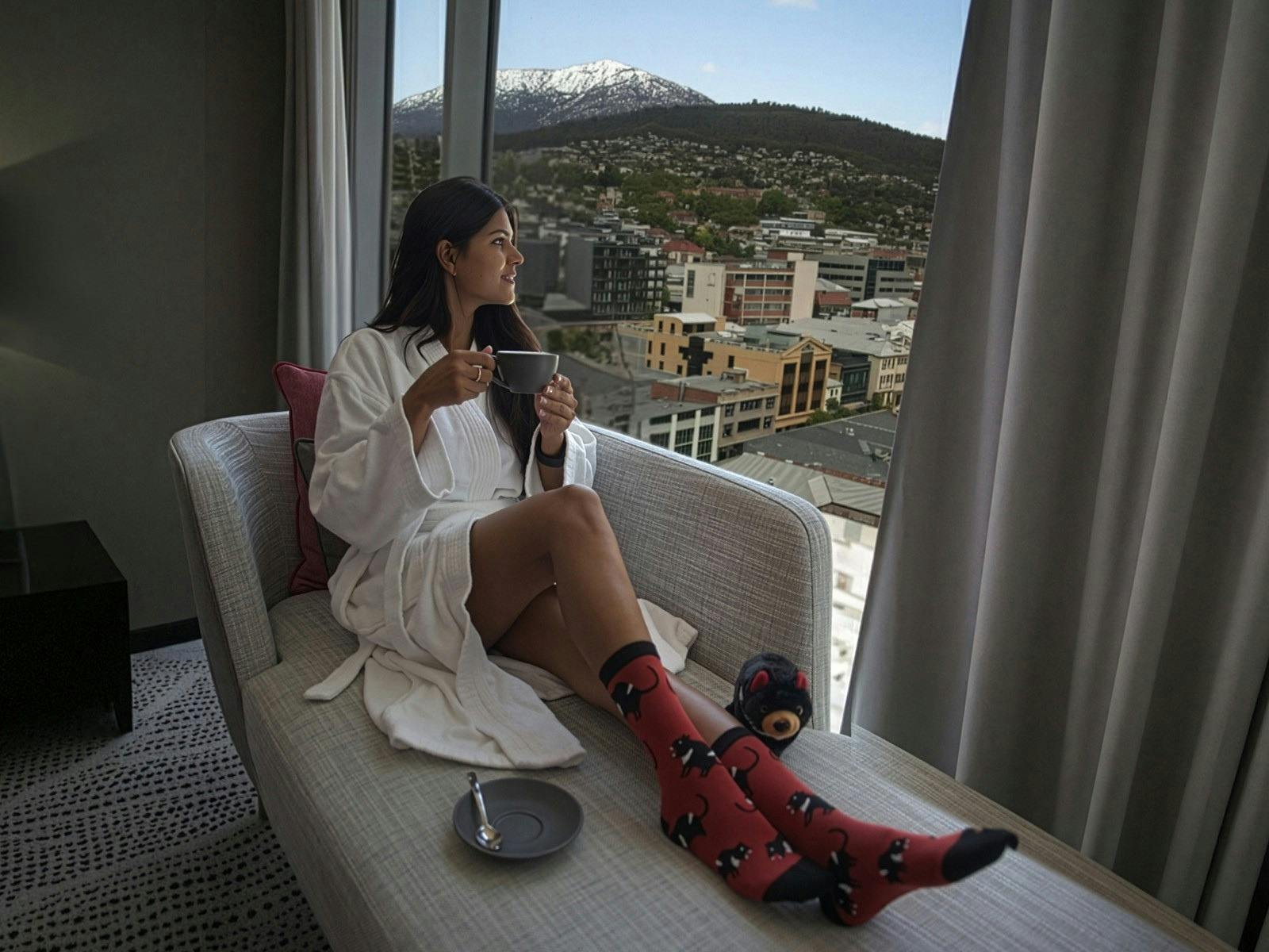 Snug in the club: cool days, warm stays image