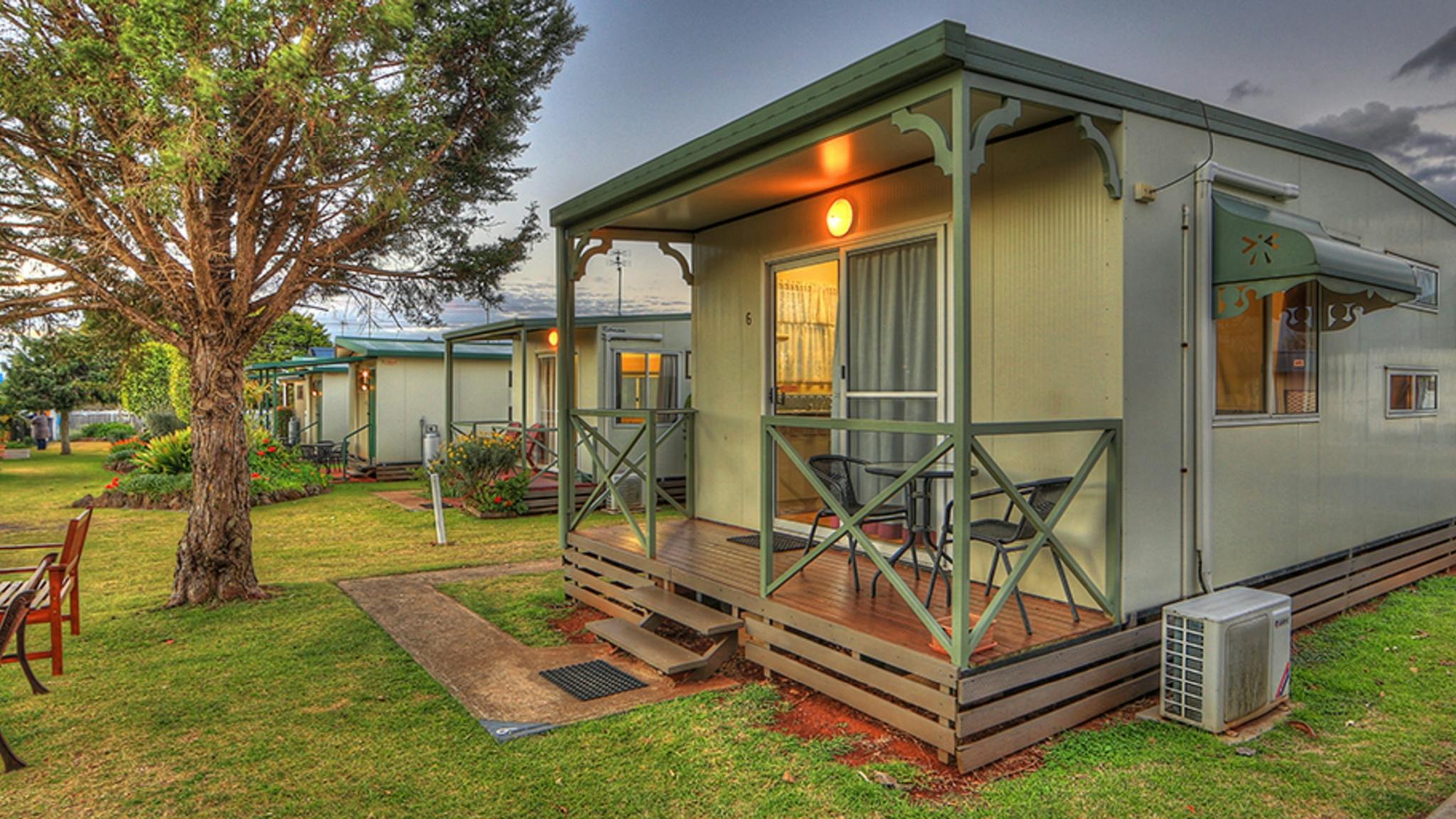 Exterior of 2 Bedroom 4 Berth Cabin at BIG4 Toowoomba Garden City Holiday Park Exterior of 2 Bedroom 4 Berth Cabin at BIG4 Toowoomba Garden City Holiday Park