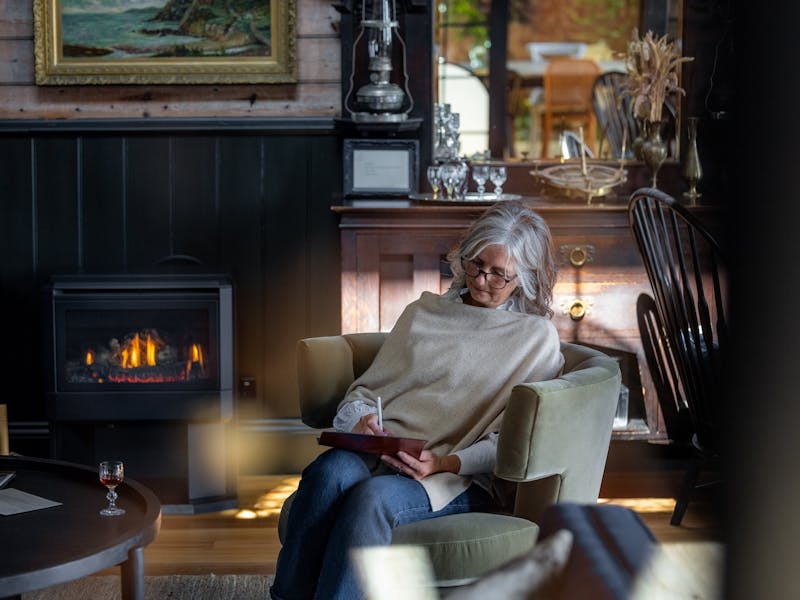 Start your winter tale at Ship Inn Stanley image